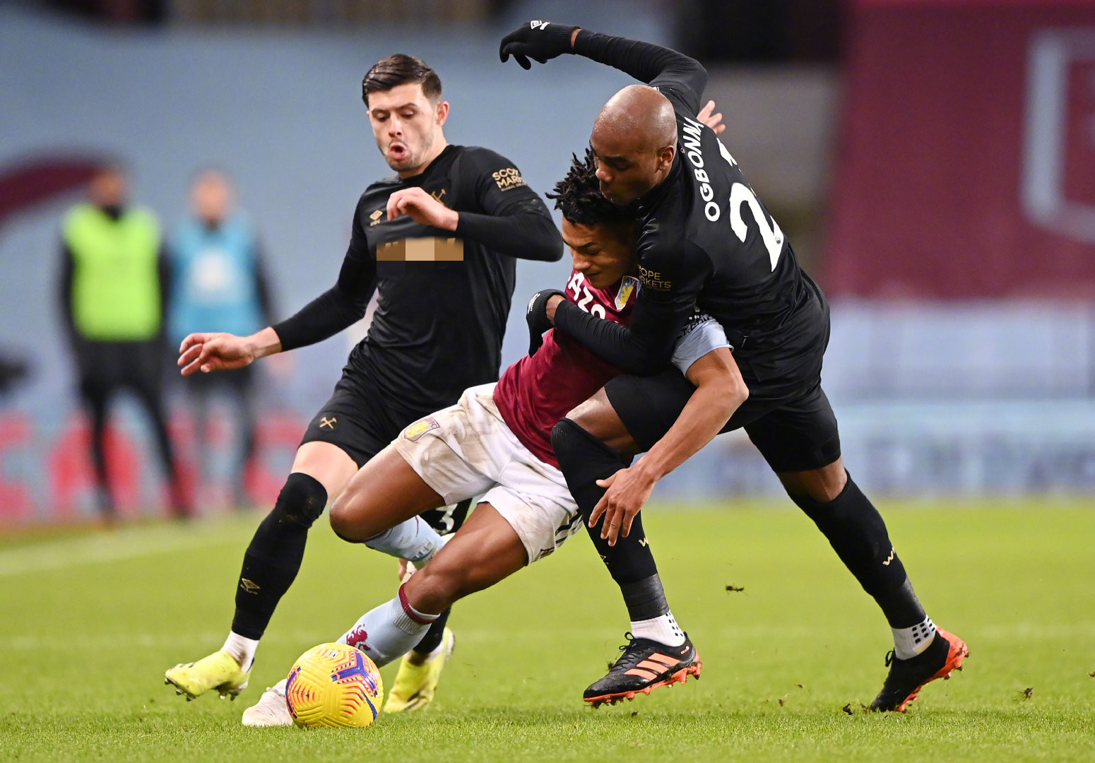 他不仅参与 他不仅参与